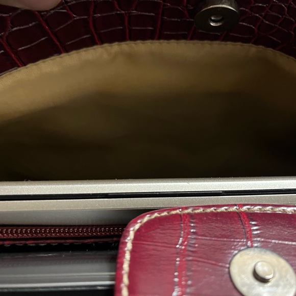 Handbag - Picture 16 of 16